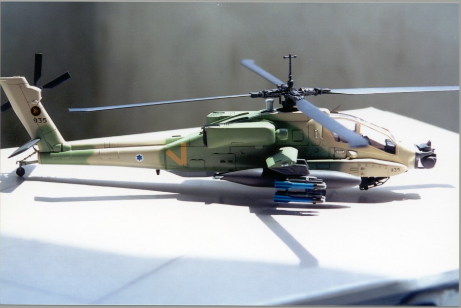 kit_air_pictures/ah64_01b.jpg