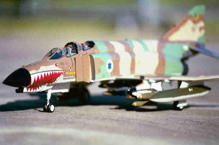 kit_air_pictures/f4e_02b.jpg