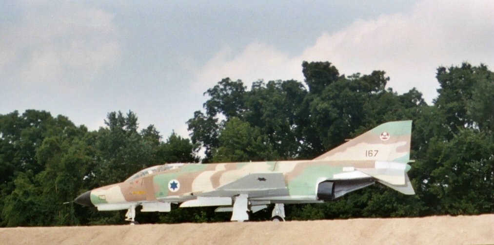 kit_air_pictures/f4e_05d.jpg