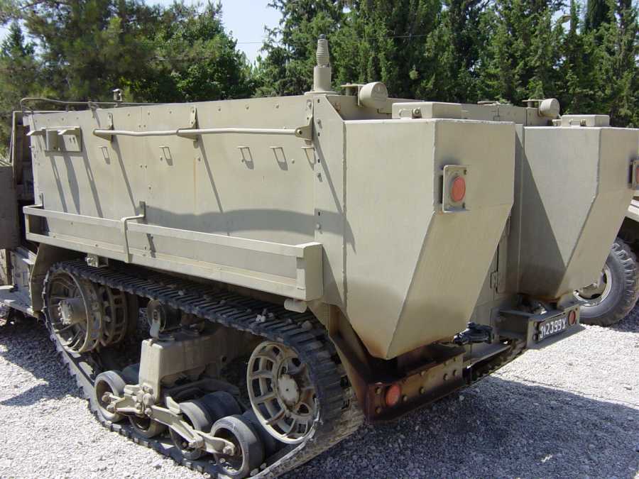 latrun_pictures/kaufman/halftracks/dsc00251.jpg