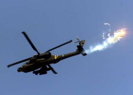 ref_air_pictures/apache/apache_06.jpg