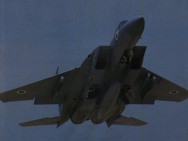 ref_air_pictures/eagle/f15a_02.jpg