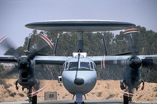 ref_air_pictures/hawkeye/hawkeye01.jpg