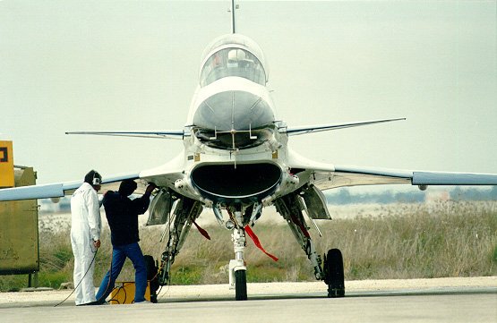 ref_air_pictures/lavi/lavi02.jpg