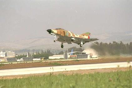ref_air_pictures/phantom/wwwm7336.jpg