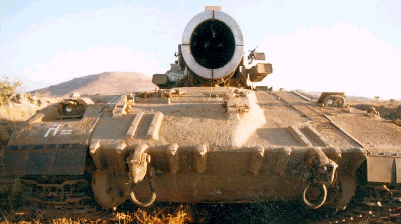 ref_veh_pictures/merkava/merkava2_19.jpg