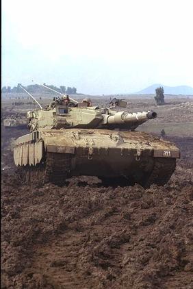 ref_veh_pictures/merkava/merkava3_12.jpg